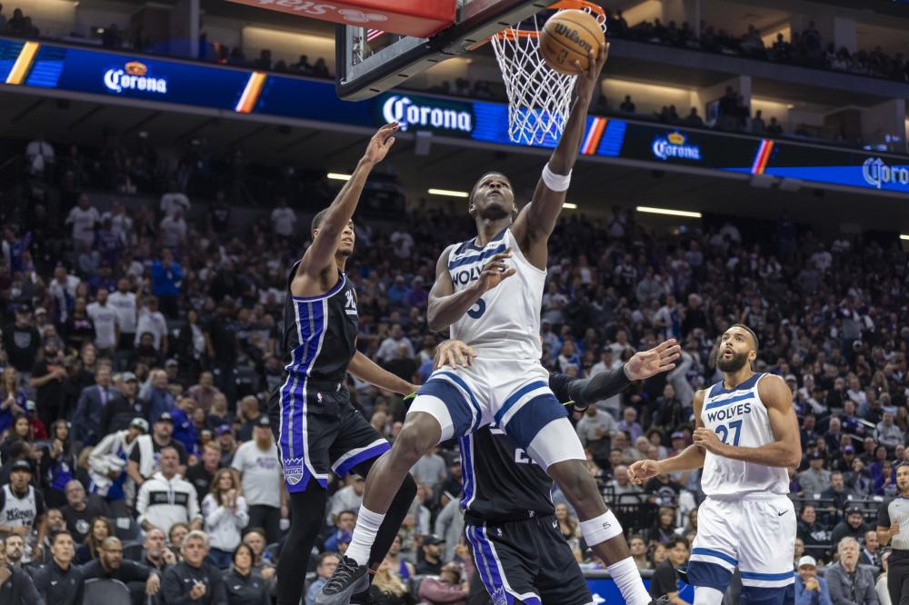 路陪伴着他 路陪伴着他