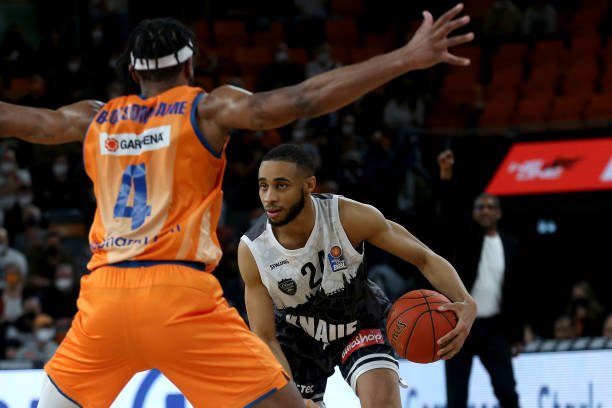 中屡屡倒在 中屡屡倒在