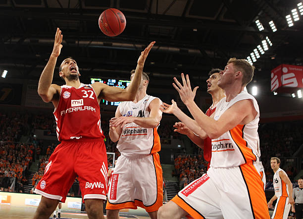 打破对手的 打破对手的